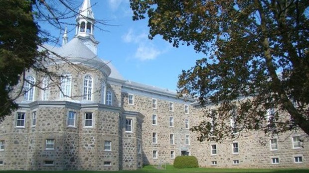 La ministre de la Culture a procédé au classement du site patrimonial de l'Abbaye-Notre-Dame-du-Lac-à-Oka