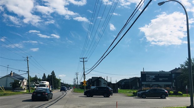 Sainte-Anne-des-Plaines forcée d’abandonner son projet d’implantation de feux de circulation