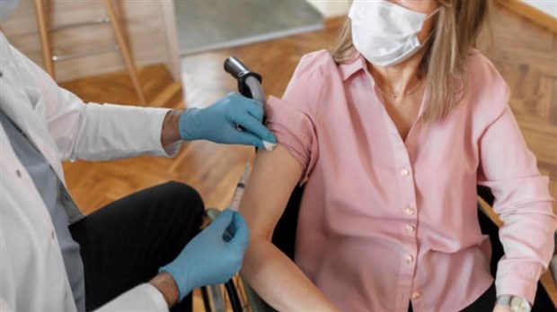 Une première ronde de vaccination à domicile 