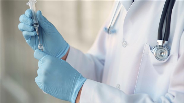 La vaccination dans les Laurentides s’ouvre aux personnes de 60 ans à haut risque de complications et aux travailleurs essentiels