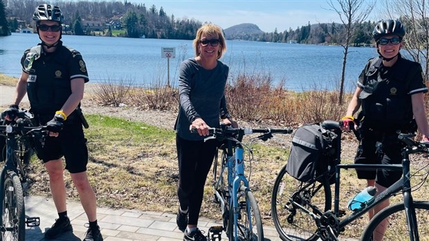 Une patrouille en vélo à Sainte-Agathe-des-Monts