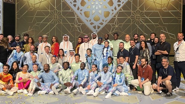 Le Cirque Éloize brille au Koweït 