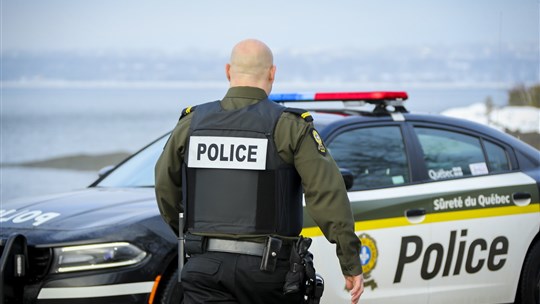 Les policiers de la Sûreté du Québec ont été avisés de la conduite erratique d’un automobiliste sur l’autoroute 15 Nord