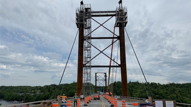 L’installation des haubans sur le pont des Piles progressent bien