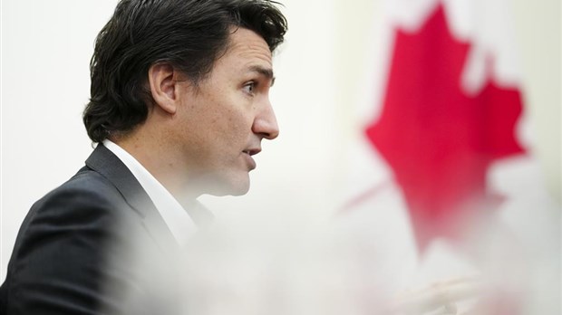 Les conservateurs font du prix du carbone un «bouc émissaire», dit Trudeau