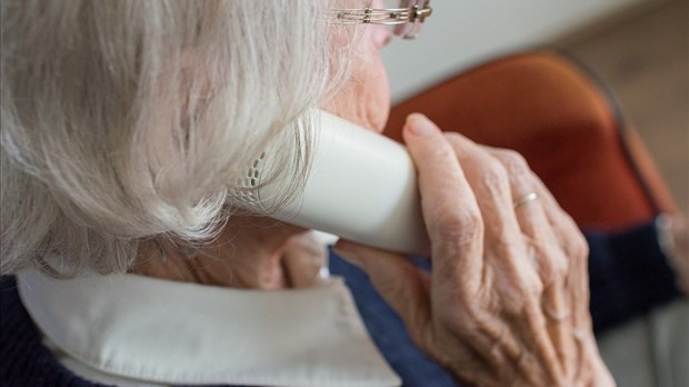 Appel à prudence : fraudes visant les aînés dans la région