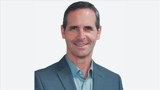 Christian Charron demeure maire de Sainte-Thérèse 