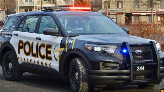 Une collision avec un véhicule de déneigement cause un blessé grave