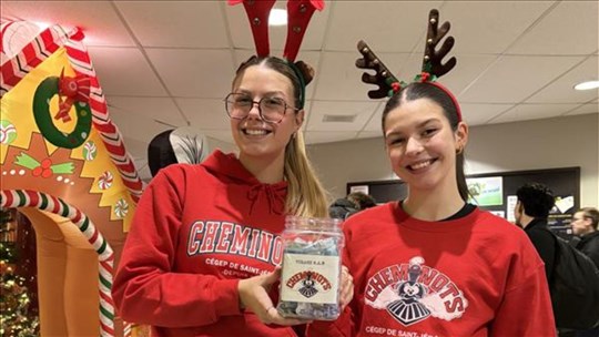 La guignolée du Cégep de Saint-Jérôme permet de remettre 40 paniers