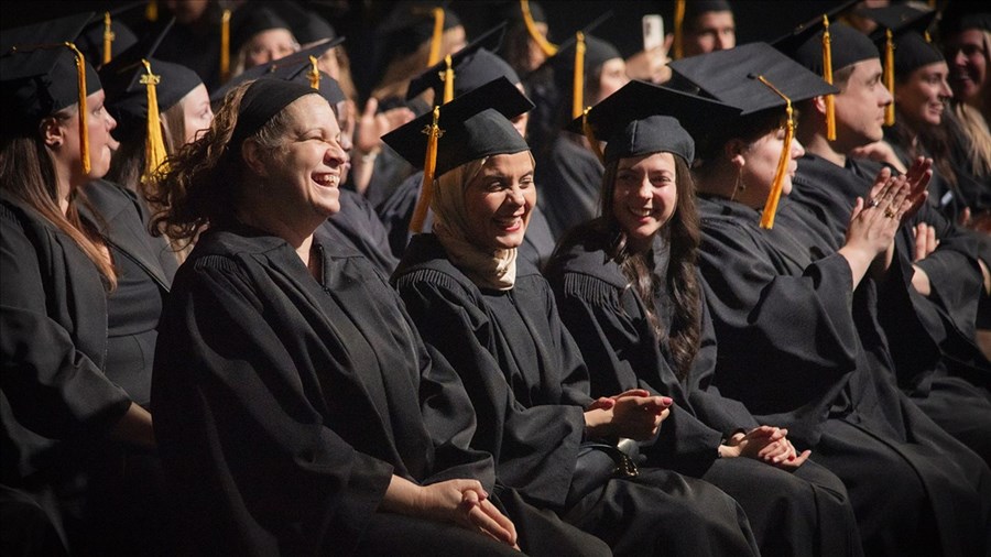 Des premières cérémonies institutionnelles de remise de diplômes