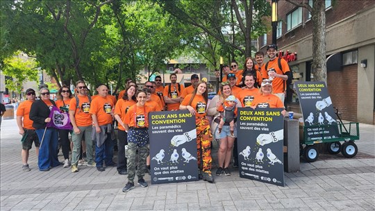 Des paramédics de la Rive-Nord manifestent au Grand Prix de Montréal