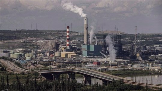 Un rapport onusien recommande l'interdiction des sables bitumineux