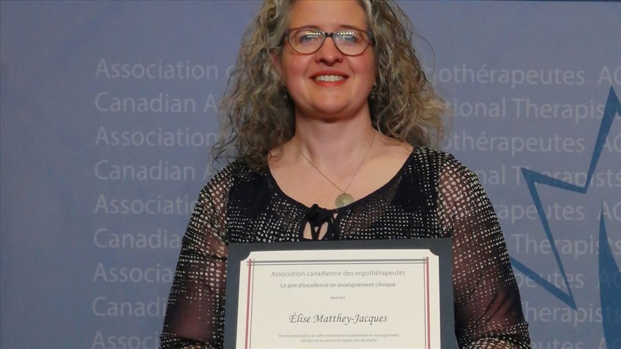 Élise Matthey-Jacques du CISSS des Laurentides reçoit un prix d'excellence