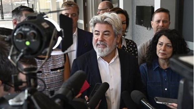 Les oppositions à Québec ne sont pas convaincues du remaniement ministériel