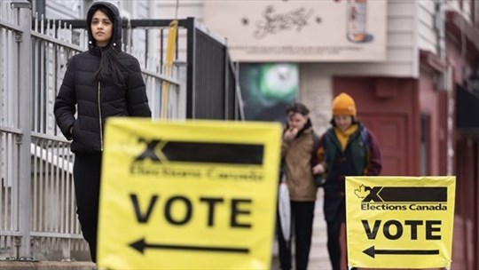 Élections Canada lance une enquête après des problèmes liés aux bulletins spéciaux