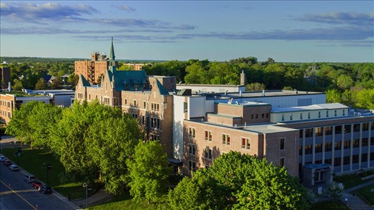 Le Cégep de Saint-Jérôme grimpe de 23 rangs au classement canadien