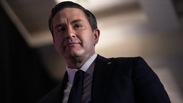 Les défections au sein du Parti conservateur soulèvent des questions de leadership