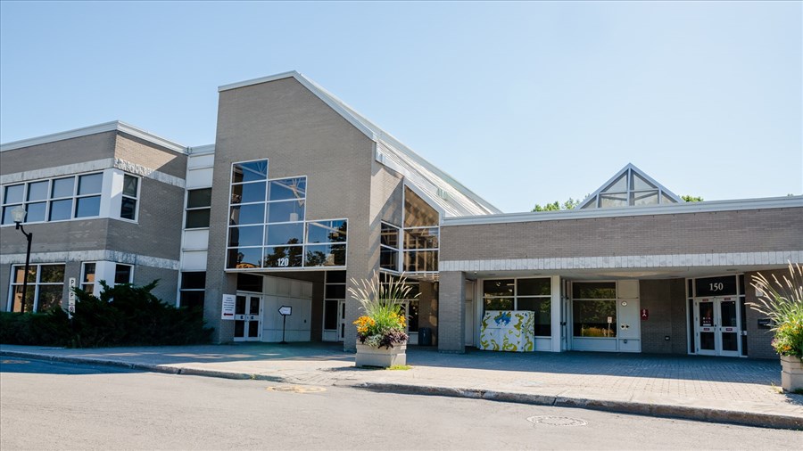 Acquisition du Centre culturel et communautaire Thérèse-De Blainville