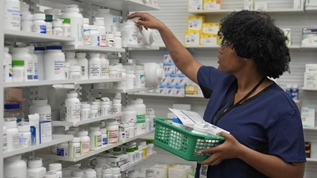 Le fardeau financier lié aux médicaments à la hausse pour le tiers des Canadiens